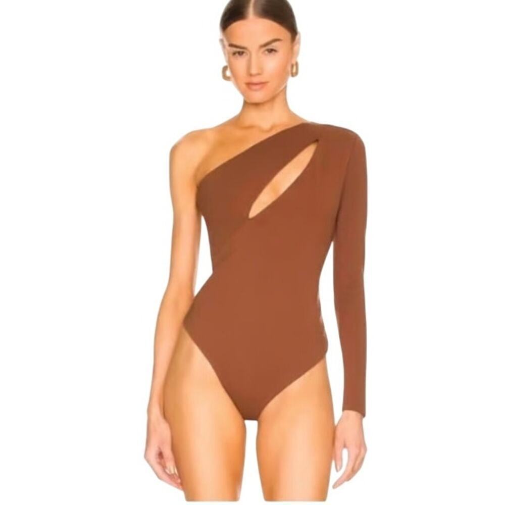 NBD Brown Size Medium Aaliyah Bodysuit Stretch Asymmetrical Sleeve Cutout Nude